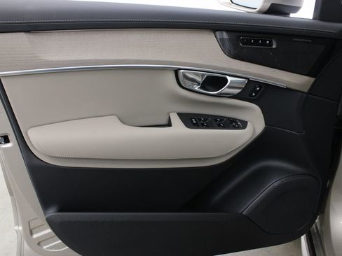 New 2026 Volvo XC90 B6 Plus w/ Protection Package AWD/4WD image 17