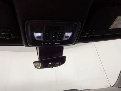 Used 2022 Chevrolet Silverado 1500 ZR2 w/ Technology Package AWD/4WD image 37