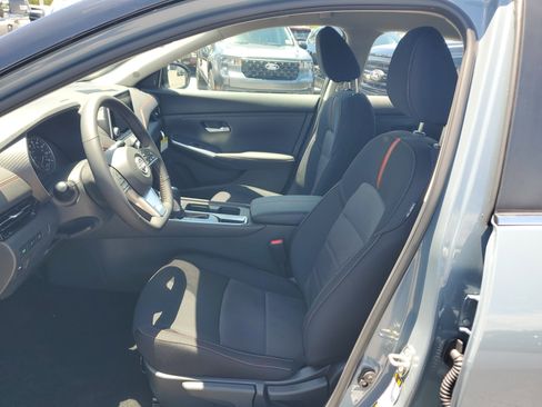 New 2025 Nissan Sentra SR w/ Midnight Edition image 10