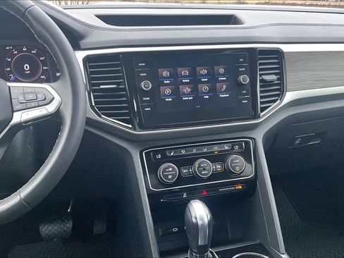 Used 2022 Volkswagen Atlas SE image 6