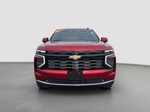Used 2025 Chevrolet Suburban High Country w/ Sun And Tow Package AWD/4WD image 2