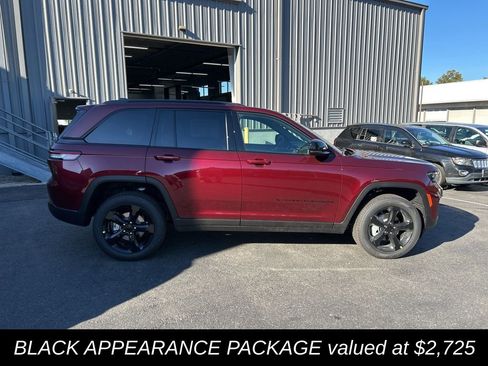 New 2025 Jeep Grand Cherokee Limited w/ Black Appearance Package image 2