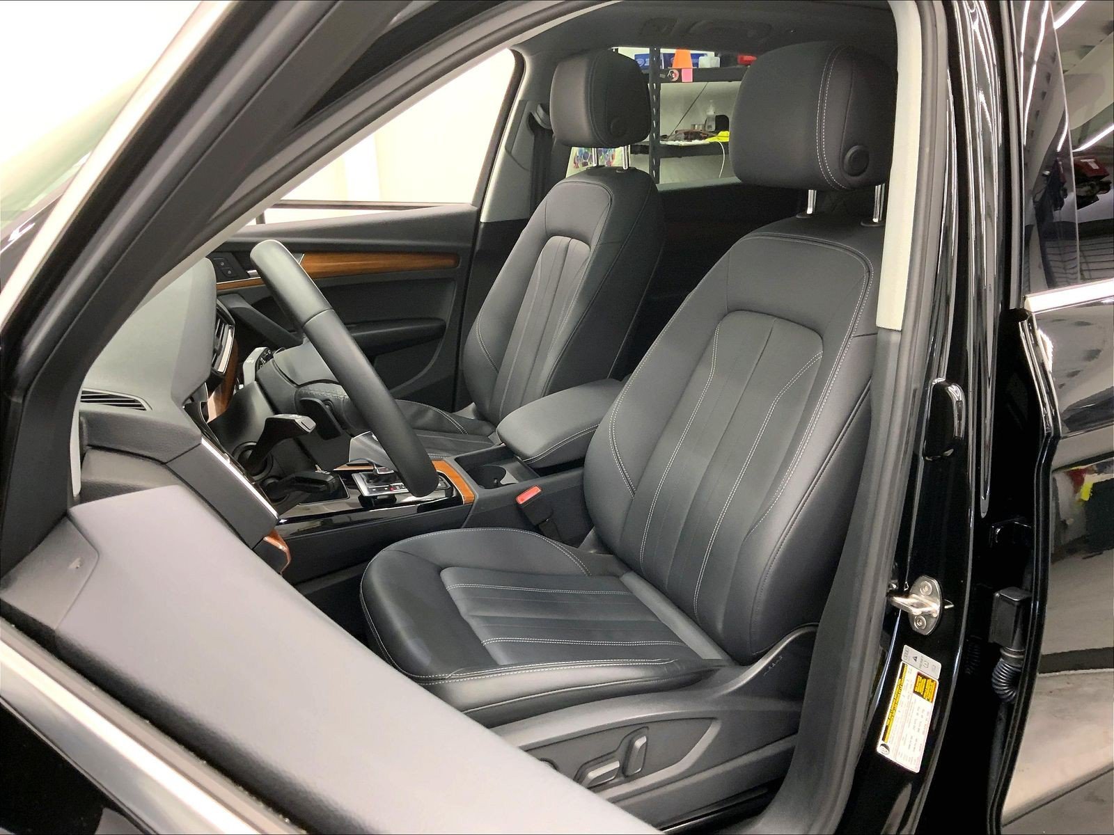 Certified 2023 Audi Q5 2.0T Premium w/ Convenience Package AWD/4WD image 17
