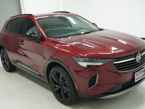 Used 2022 Buick Envision Essence w/ Sport Touring Package FWD image 3