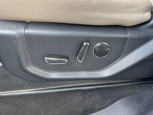 Used 2024 Ford Expedition Max Limited image 19