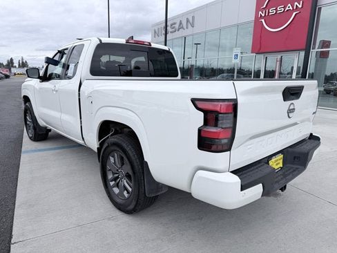 Certified 2025 Nissan Frontier SV w/ SV Convenience Package image 6