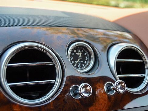 Used 2009 Bentley Continental GT w/ Convenience Specification Pkg image 24