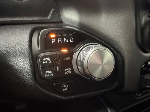 Used 2022 RAM 1500 Laramie w/ Sport Appearance Package AWD/4WD image 19