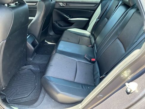 Used 2018 Honda Accord Sport image 14