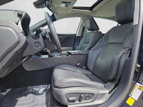 Used 2020 Lexus ES 300h w/ Premium Package FWD image 11
