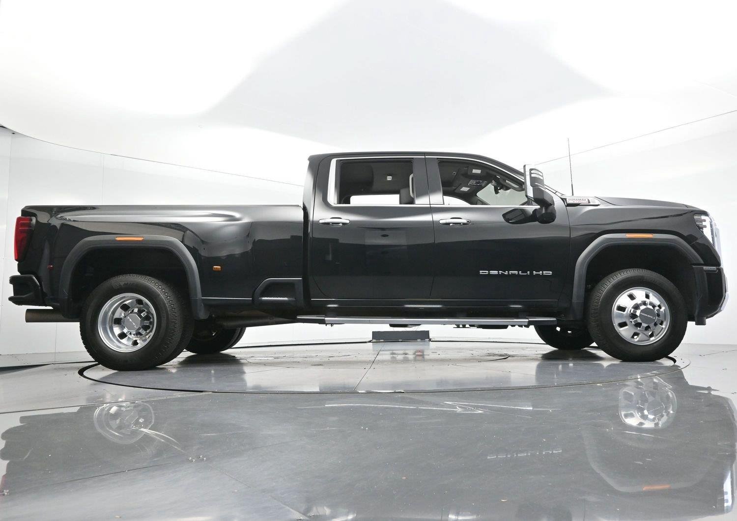 Used 2024 GMC Sierra 3500 Denali w/ Denali Reserve Package AWD/4WD image 50