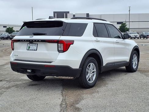 New 2026 Ford Explorer Active RWD image 11