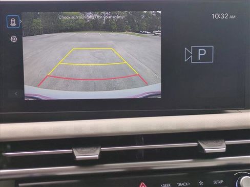 Used 2025 Hyundai Tucson SE image 13