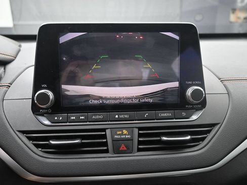 Used 2019 Nissan Altima 2.5 SR FWD image 12