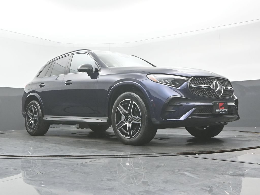 Used 2023 Mercedes-Benz GLC 300 4MATIC w/ AMG Line image 29
