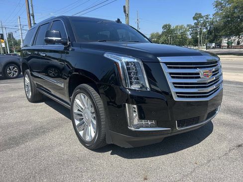 Used 2019 Cadillac Escalade Platinum image 1