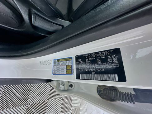 Used 2025 Kia Seltos S image 12