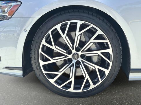 Used 2024 Audi A8 L 3.0T AWD/4WD image 11