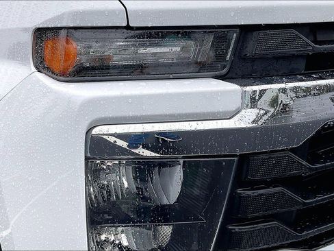 Used 2024 Chevrolet Silverado 2500 LT image 26