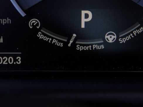 Used 2016 BMW M3 Sedan image 34