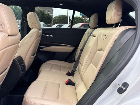 Used 2024 Cadillac XT4 Premium Luxury FWD image 15