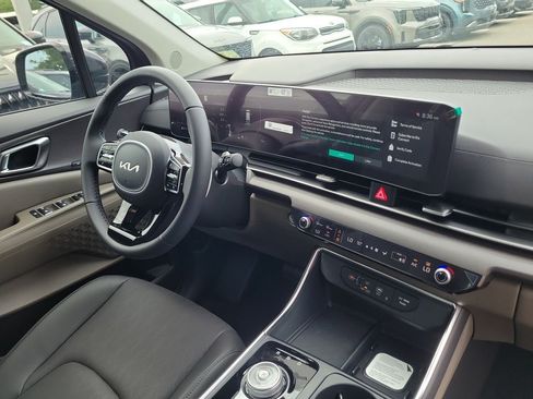 New 2026 Kia Carnival Hybrid FWD image 8