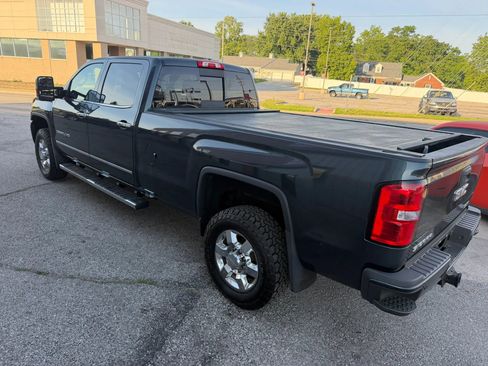 Used 2018 GMC Sierra 3500 Denali w/ Duramax Plus Package AWD/4WD image 10