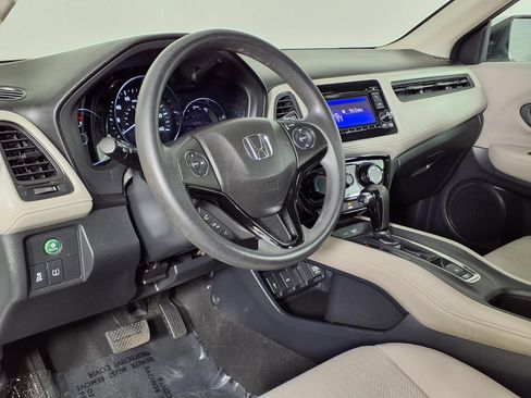 Used 2018 Honda HR-V LX image 15