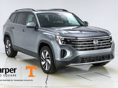 Used 2025 Volkswagen Atlas SE w/ Panoramic Sunroof Package FWD image 55