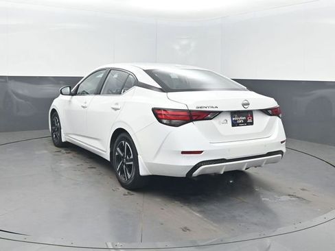 Used 2025 Nissan Sentra SV image 3