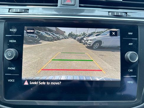 Used 2020 Volkswagen Tiguan SEL Premium R-Line w/ 3rd Row Seat Package AWD/4WD image 12