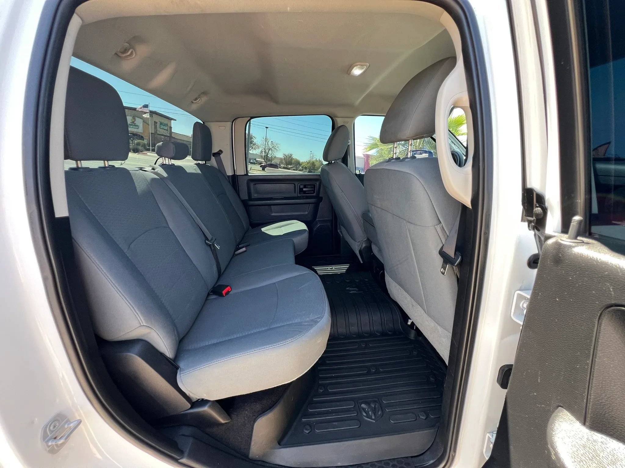 Used 2016 RAM 2500 Tradesman w/ Chrome Appearance Group AWD/4WD image 28