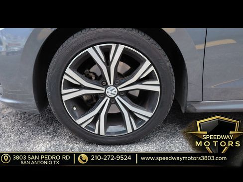 Used 2021 Volkswagen Passat 2.0T SE FWD image 9