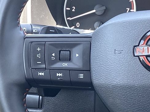 Certified 2025 Nissan Rogue SV AWD/4WD image 25