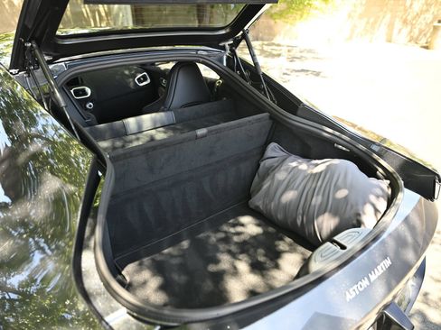 Used 2020 Aston Martin V8 Vantage Coupe RWD image 20