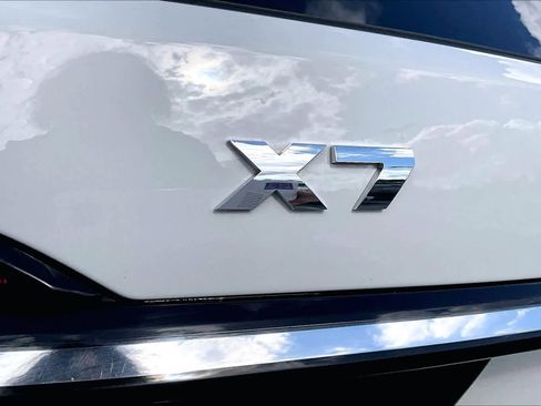 Certified 2025 BMW X7 M60i image 30