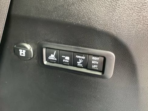 Used 2023 Chrysler Pacifica Limited w/ Uconnect Theater Family Group AWD/4WD image 24