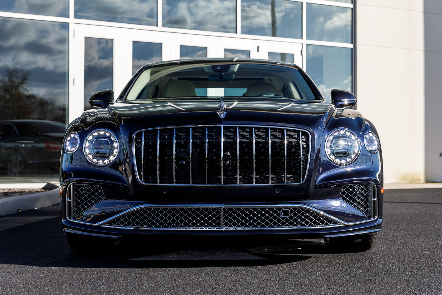 Used 2026 Bentley Flying Spur Azure AWD/4WD image 3