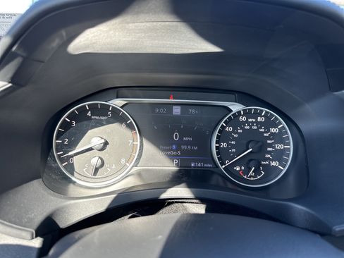 Used 2023 Nissan Altima 2.5 SV w/ SV Premium Package FWD image 16