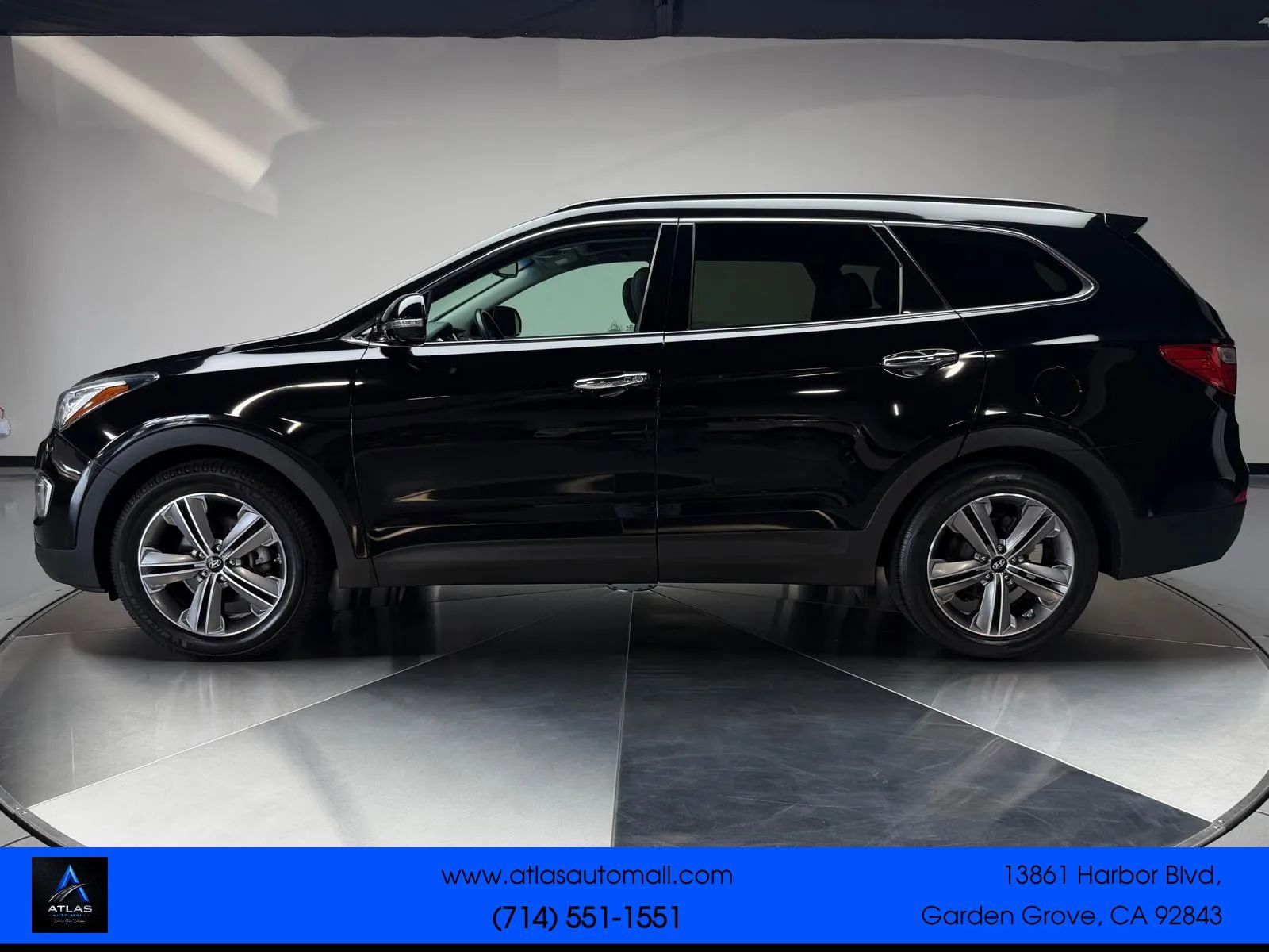 Used 2015 Hyundai Santa Fe Limited w/ Option Group 04 AWD/4WD image 4