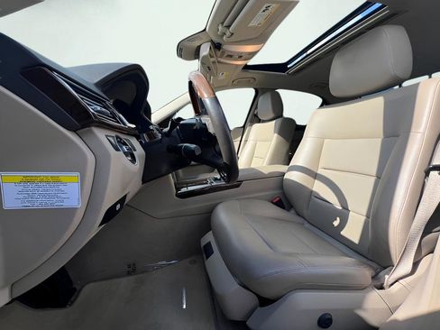 Used 2013 Mercedes-Benz E 350 Sedan image 17