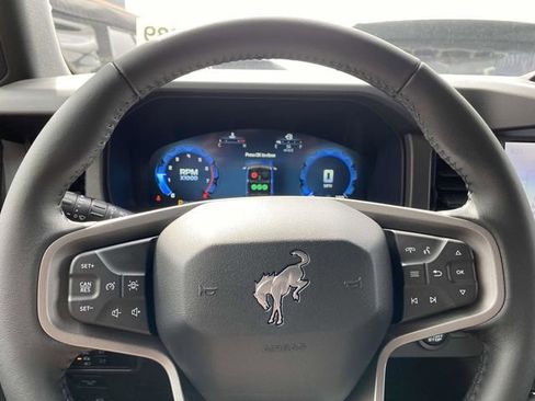 New 2025 Ford Bronco Big Bend w/ Black Diamond Package AWD/4WD image 11