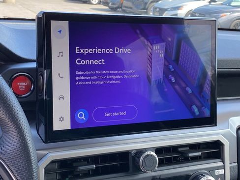 Used 2025 Toyota Tacoma TRD Off-Road image 17