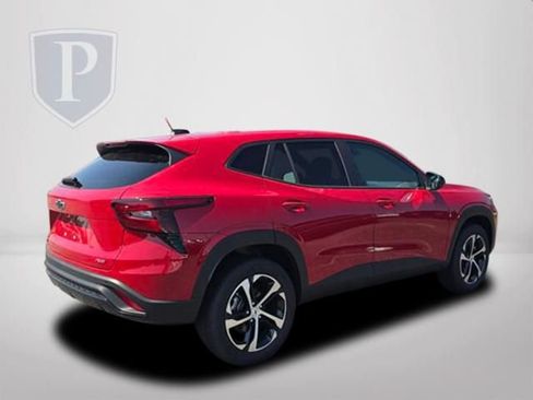 New 2026 Chevrolet Trax RS w/ Driver Confidence Package FWD image 5