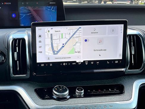 Used 2025 Ford Expedition Tremor image 6