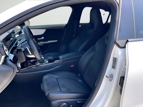 Used 2022 Mercedes-Benz CLA 250 image 17
