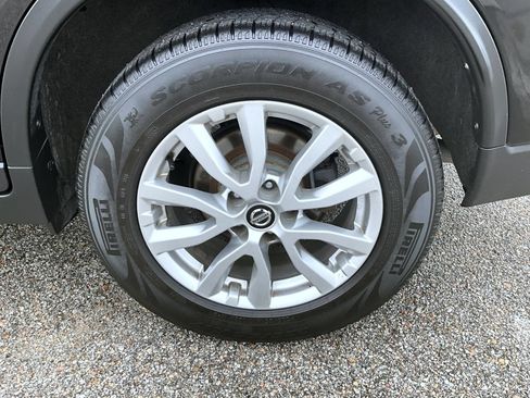 Used 2020 Nissan Rogue SV AWD/4WD image 23