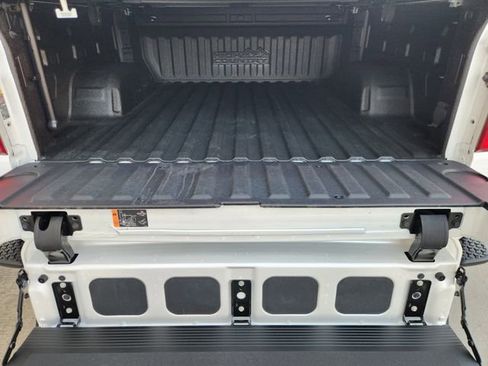 Used 2023 Chevrolet Silverado 1500 High Country image 30