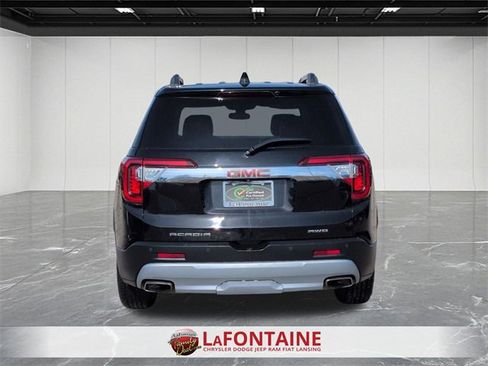 Used 2023 GMC Acadia SLT image 4