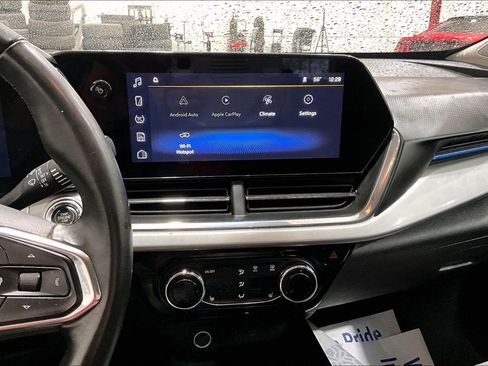 Used 2025 Chevrolet Trax LT w/ Driver Confidence Package FWD image 29